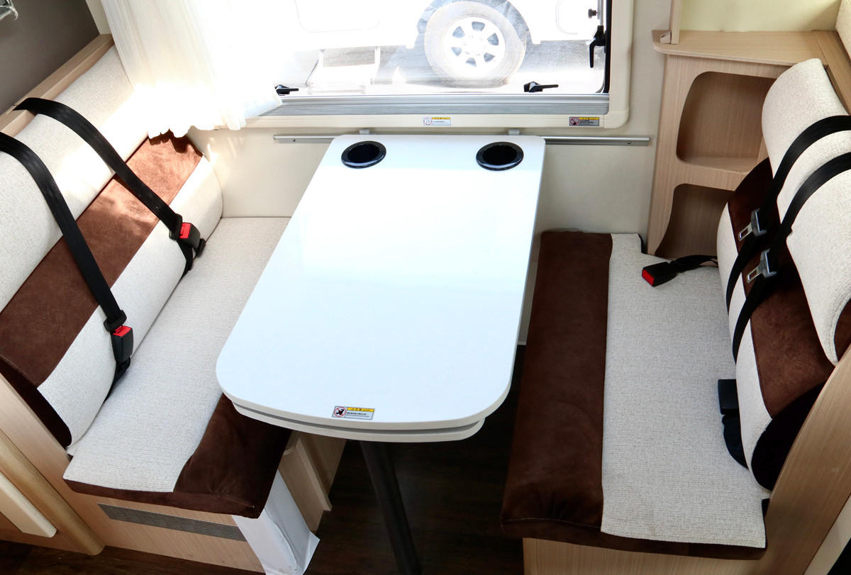 這款房車是怎么實現(xiàn)舒適大床的? 這款房車是怎么實現(xiàn)舒適大床的?