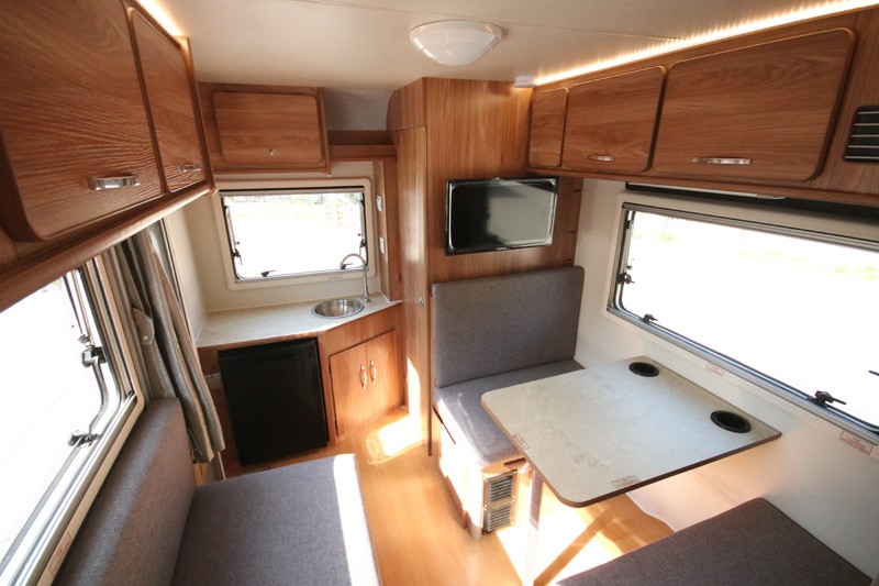 2米大床的房車，真的挺好