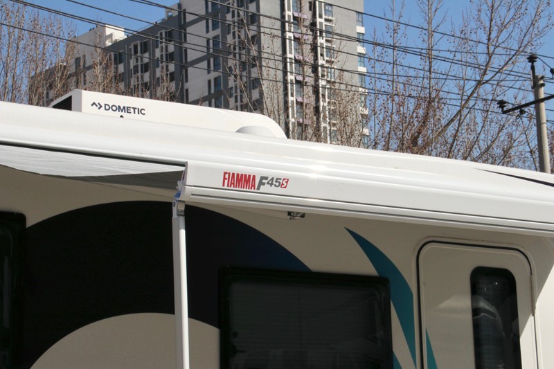 柴油四驅房車還是覽眾C7 柴油四驅房車還是覽眾C7