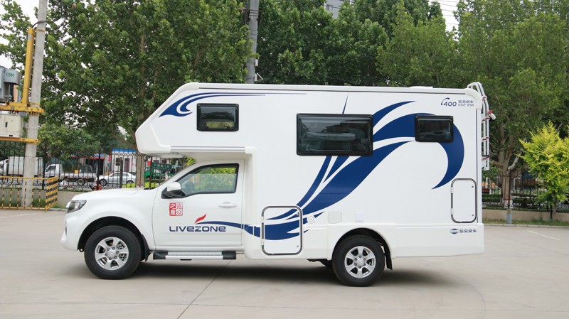 房車旅行，面對(duì)復(fù)雜路況四驅(qū)是必選