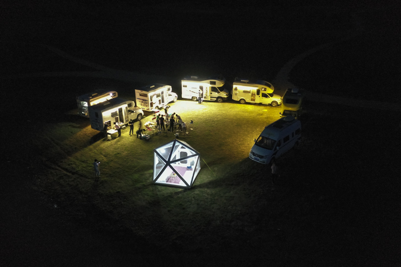 夏季,房車(chē)這么用,夠涼爽 夏季,房車(chē)這么用,夠涼爽