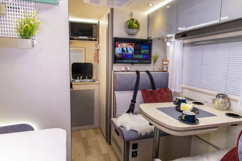 C2本就能開這款房車、動力強勁 C2本就能開這款房車、動力強勁