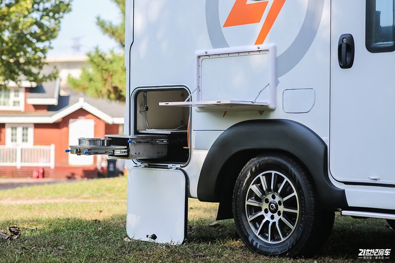 打響第二炮!搶先實拍體驗覽眾自由炮-B皮卡四驅房車 打響第二炮!搶先實拍體驗覽眾自由炮-B皮卡四驅房車