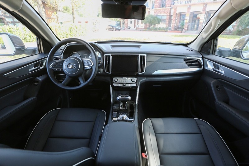 自由炮滿分選手，房車生活新體驗