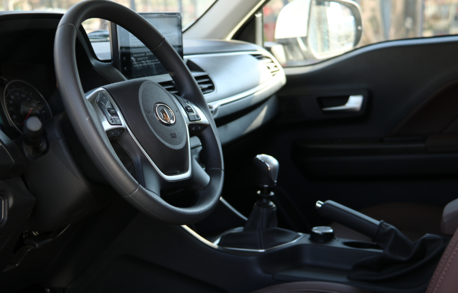 分時四驅(qū)、超大空間、一代經(jīng)典——風(fēng)駿C7! 分時四驅(qū)、超大空間、一代經(jīng)典——風(fēng)駿C7!