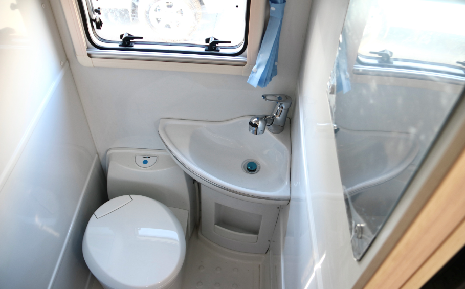 分時四驅(qū)、超大空間、一代經(jīng)典——風(fēng)駿C7! 分時四驅(qū)、超大空間、一代經(jīng)典——風(fēng)駿C7!