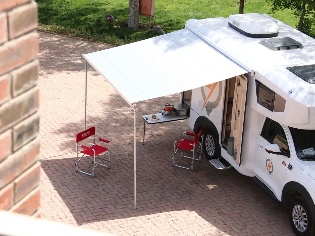 想買輛房車環(huán)游中國,該選B型還是C型? 想買輛房車環(huán)游中國,該選B型還是C型?