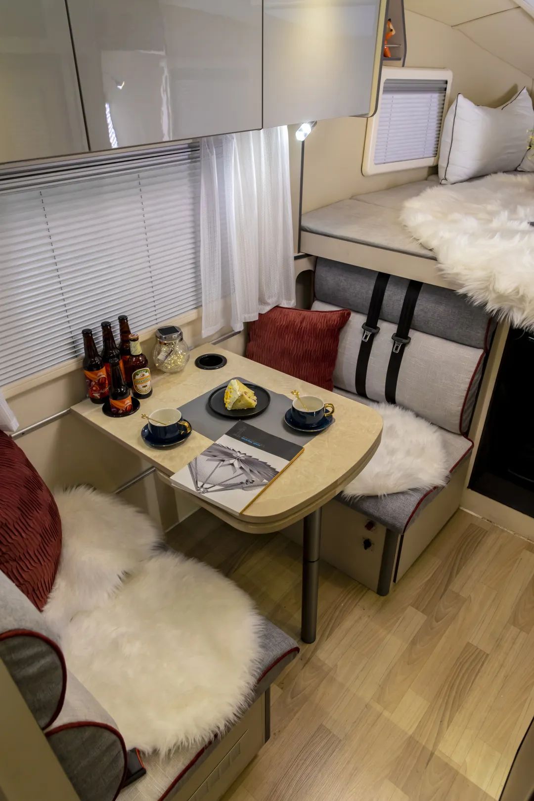 想買輛房車環(huán)游中國,該選B型還是C型? 想買輛房車環(huán)游中國,該選B型還是C型?