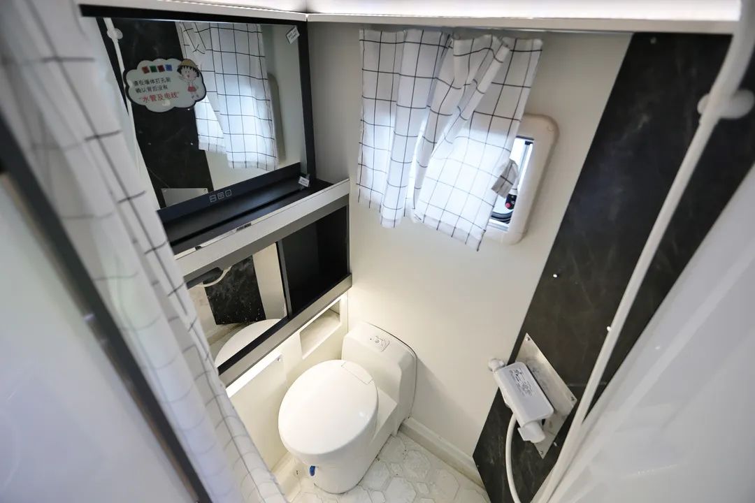 想買輛房車環(huán)游中國,該選B型還是C型? 想買輛房車環(huán)游中國,該選B型還是C型?