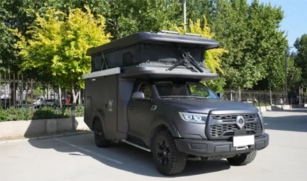 2.0T+四驅，高僅2.2米，能入地庫，這款硬核升頂房車你愛了嗎？